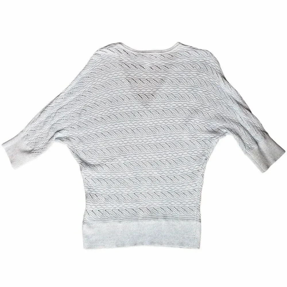 White House Black Market Vneck Dolman 3/4 sleeve sweater - Lt Blue Sz Large